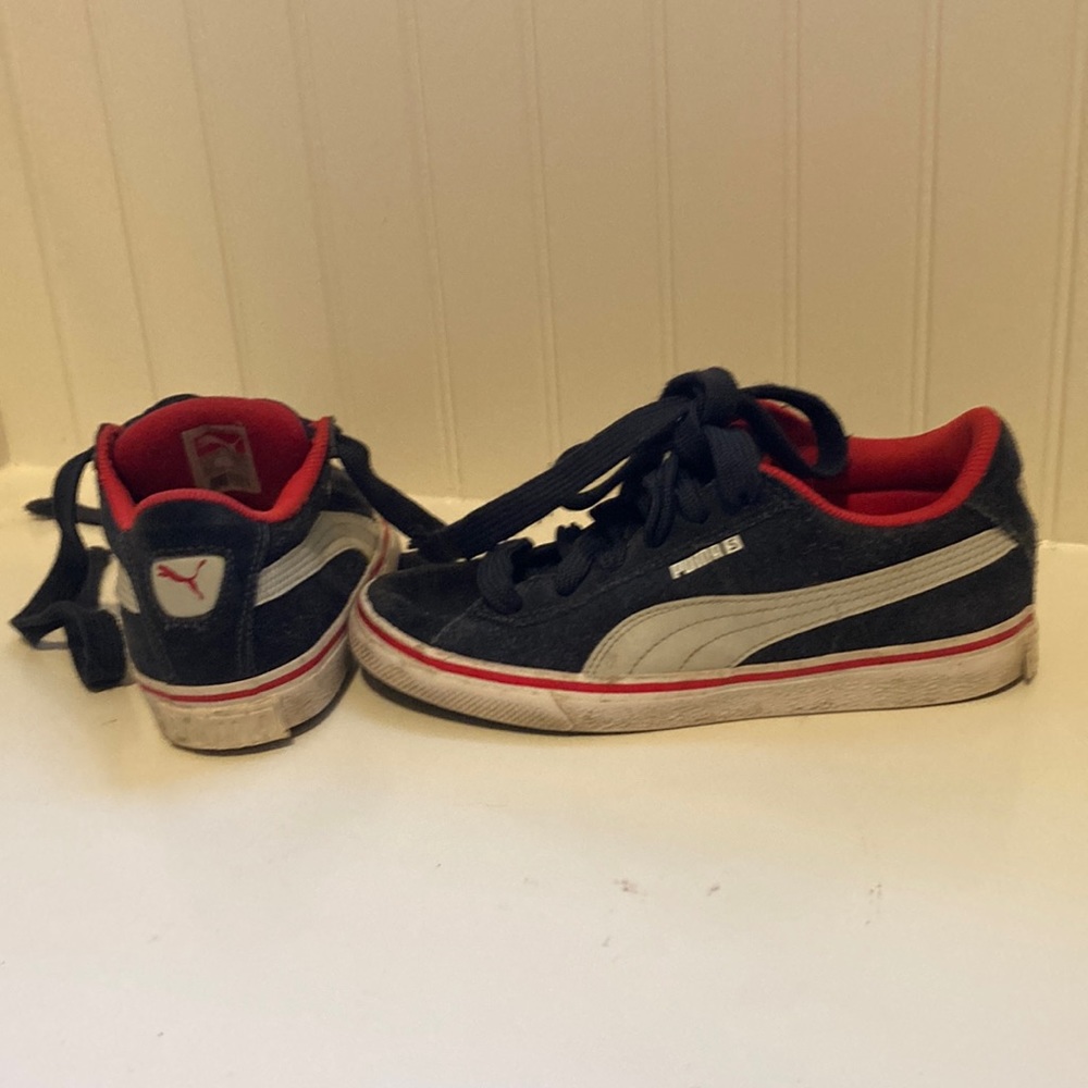 Vintage Puma suede sneakers size 2
